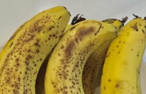 Which Banana Is Healthier: Slightly Ripe or Spotty Brown?